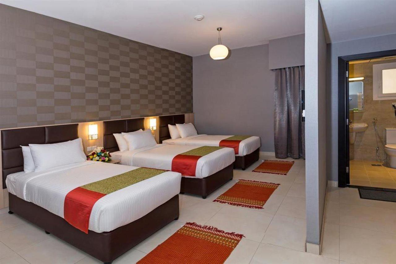 Florida Square Hotel Dubai Esterno foto
