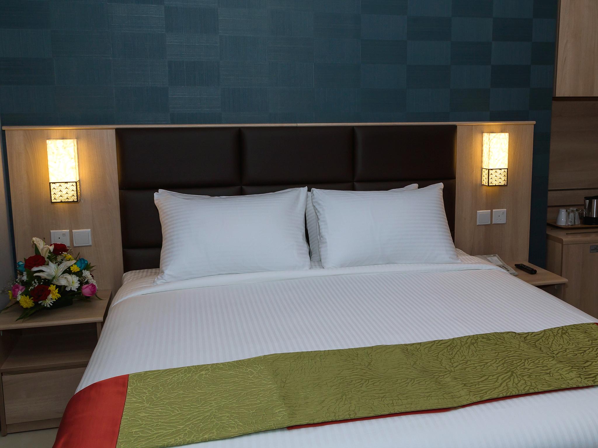 Florida Square Hotel Dubai Esterno foto