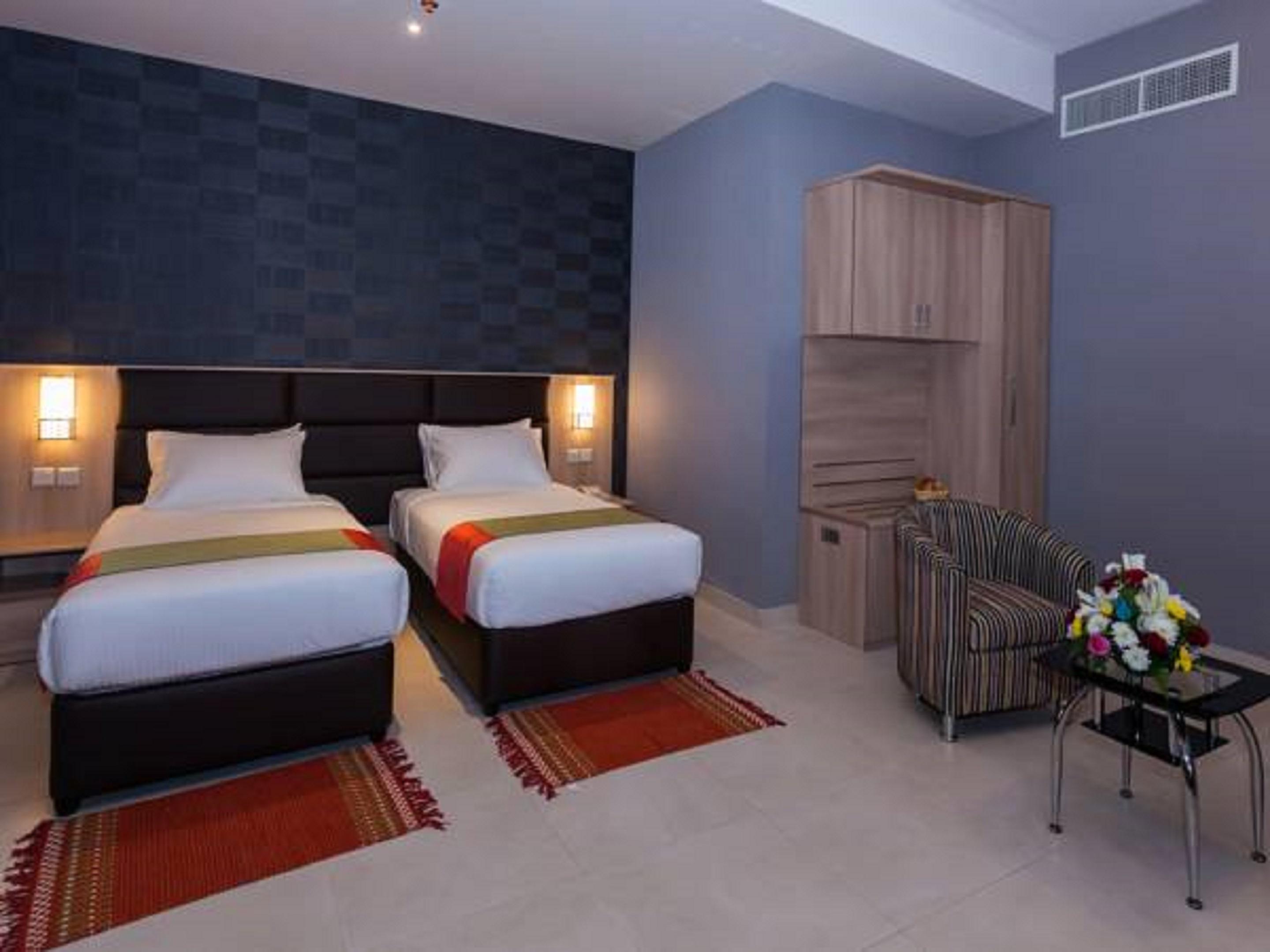 Florida Square Hotel Dubai Esterno foto