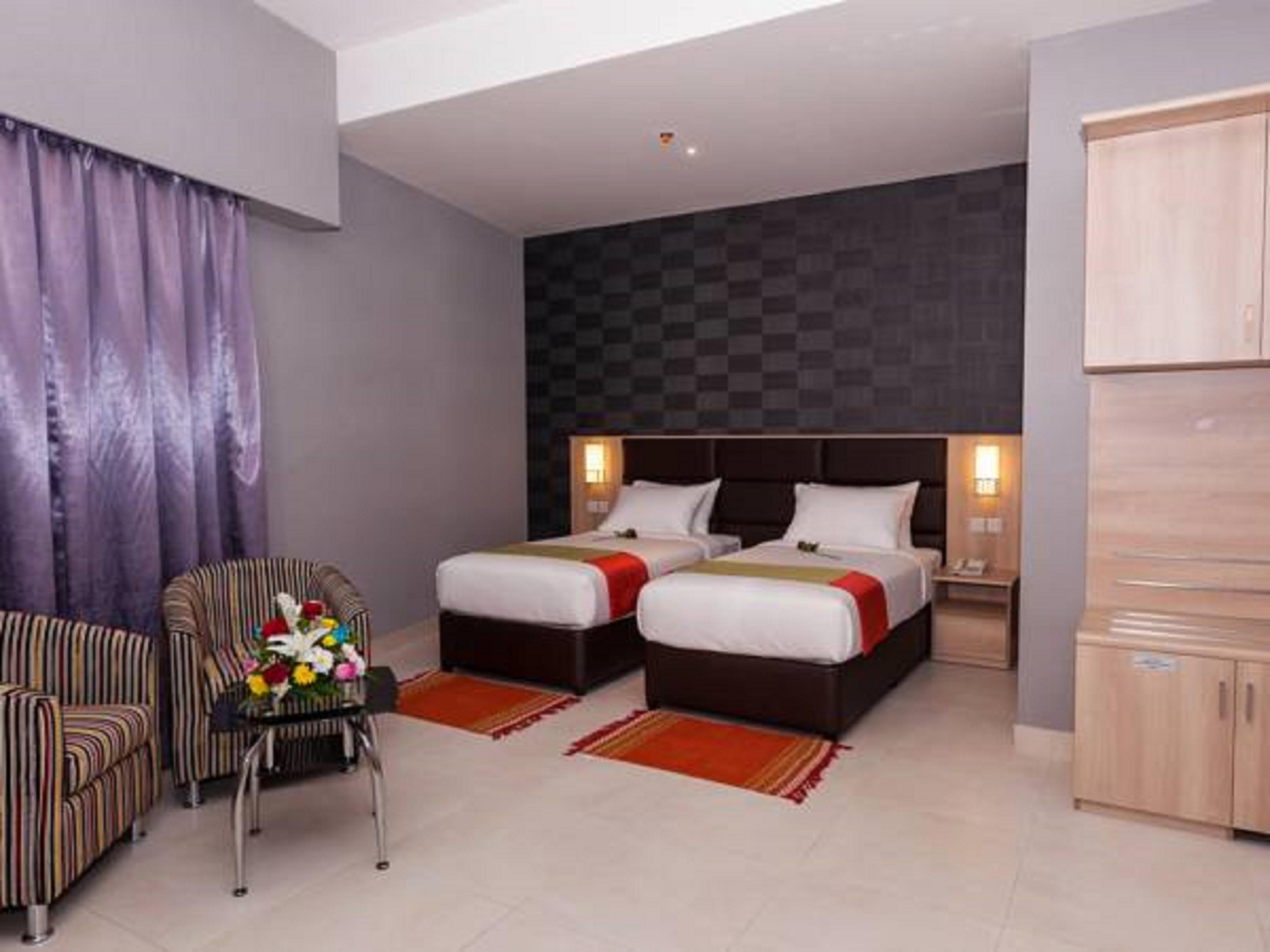 Florida Square Hotel Dubai Esterno foto
