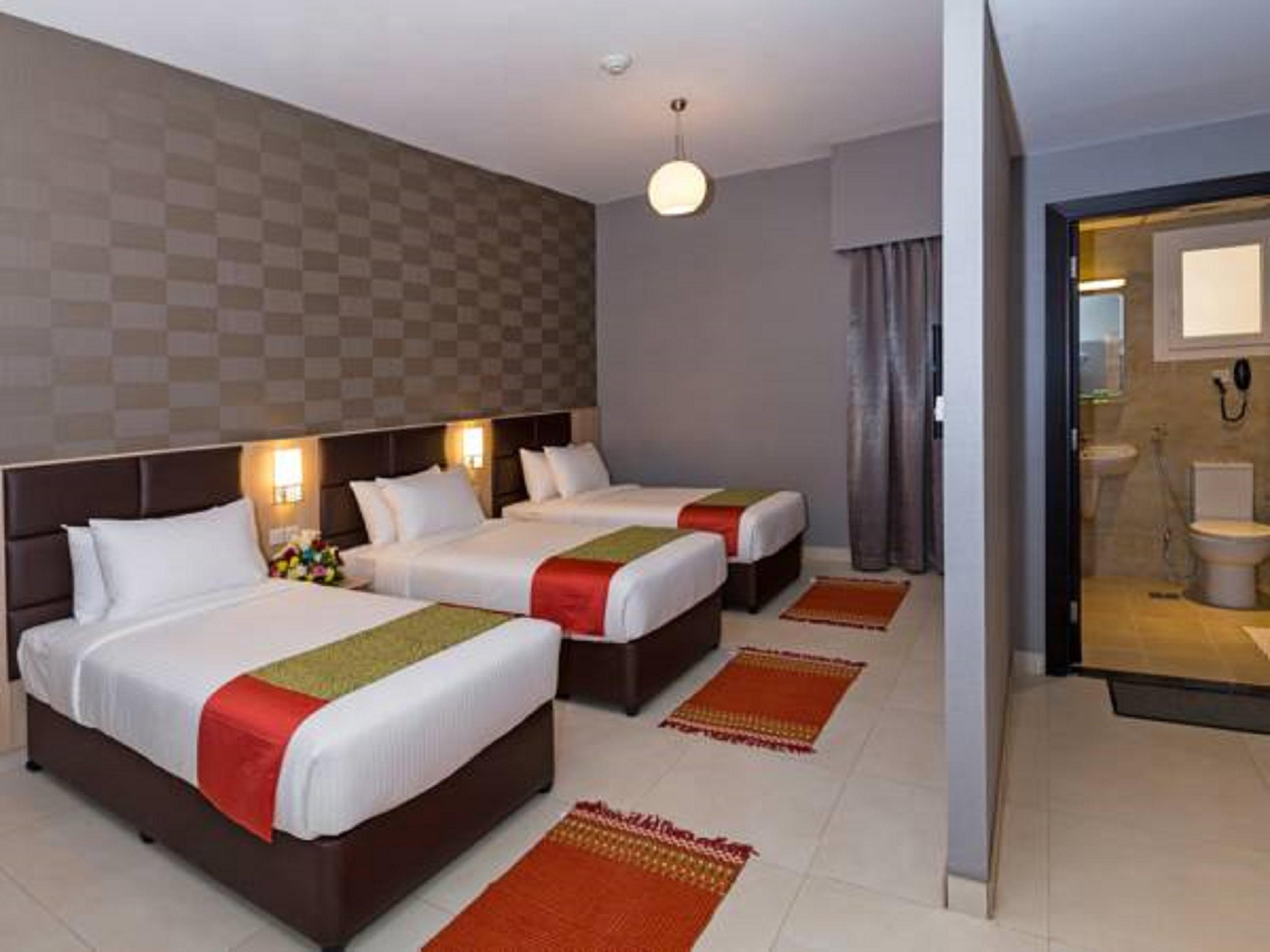 Florida Square Hotel Dubai Esterno foto