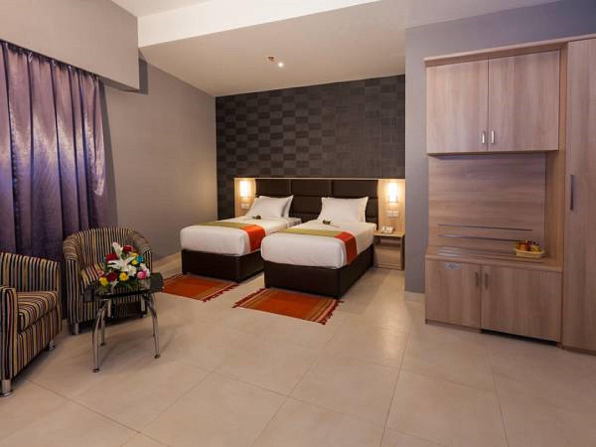 Florida Square Hotel Dubai Esterno foto
