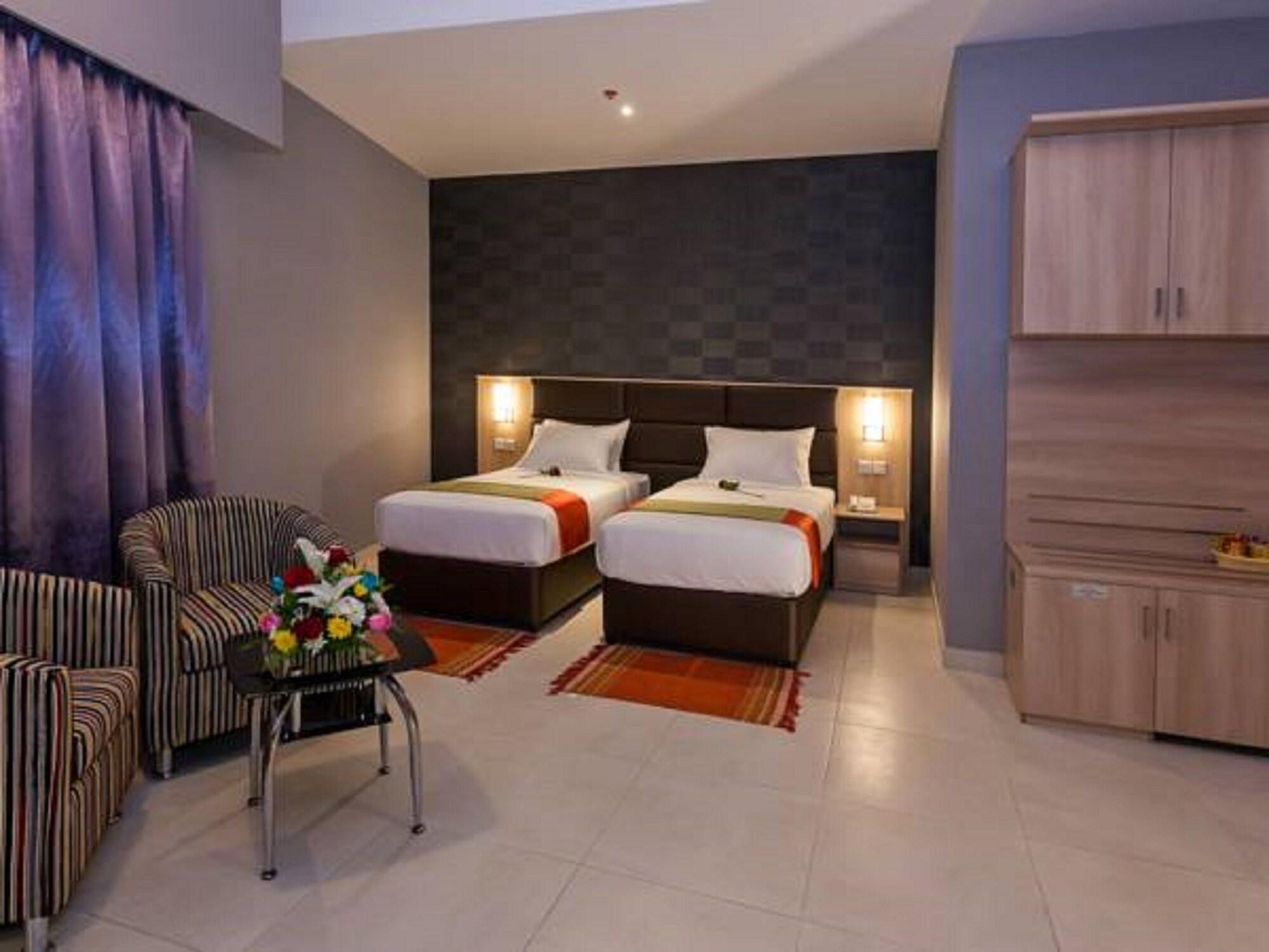 Florida Square Hotel Dubai Esterno foto