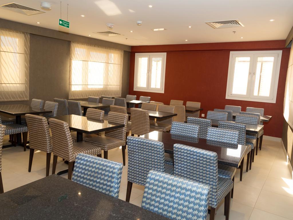 Florida Square Hotel Dubai Esterno foto